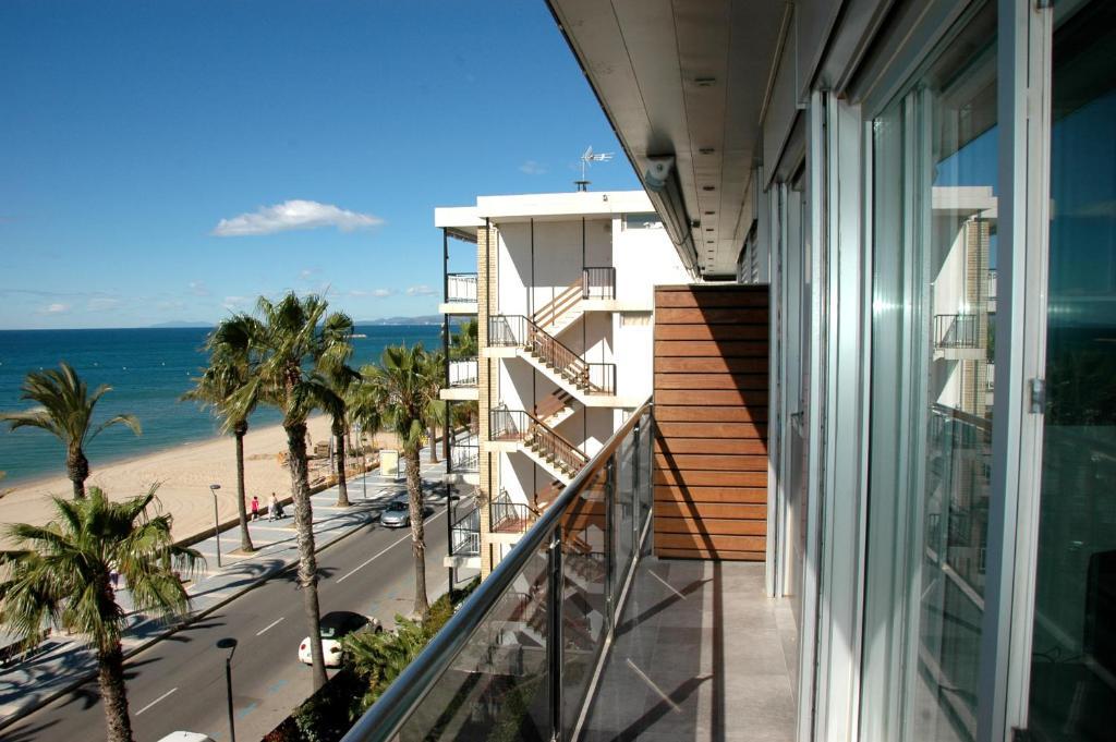 Apartamentos Las Palmas VII Family Only Salou Rum bild