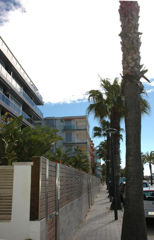Apartamentos Las Palmas VII Family Only Salou Exteriör bild